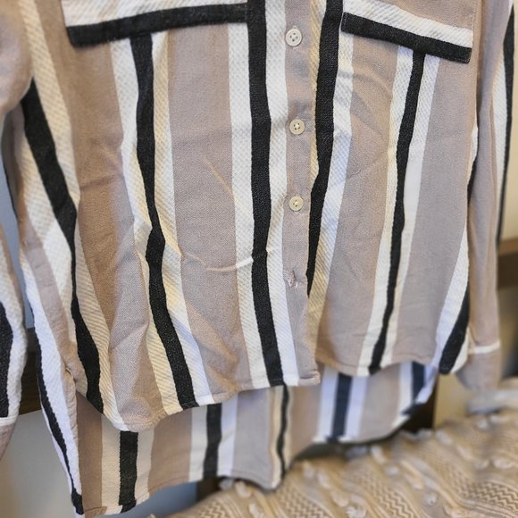 Alexander Jordan button up - Picture 4 of 10